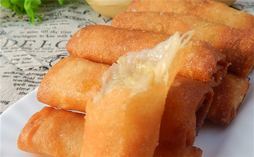 chińskie nalesniki z bananem